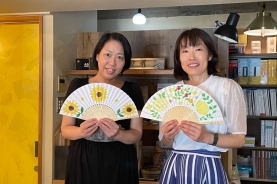 ご友人と一緒に♪扇子絵体験